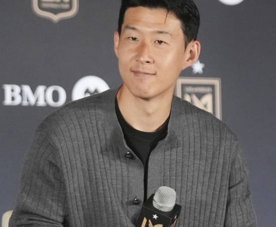 손흥민 전격 은퇴 선언