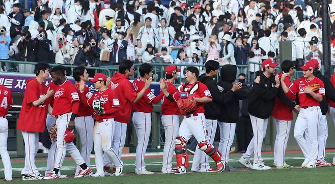 'LG도, 한화도 아니네?' 승률 0.875 미친 1위 독주! 이제 저평가는 진짜 지겹다