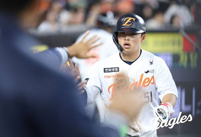 문현빈 없어지니 여기저기서 아우성… 이제는 노시환-강백호급 비중인가, 데이비스까지 넘으러 간다