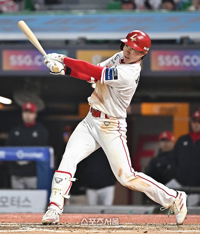 “너 없으면 어쩔 뻔…이 맛에 야구 본다” 개막 열흘, 각 구단 흥행 불붙인 선수 10