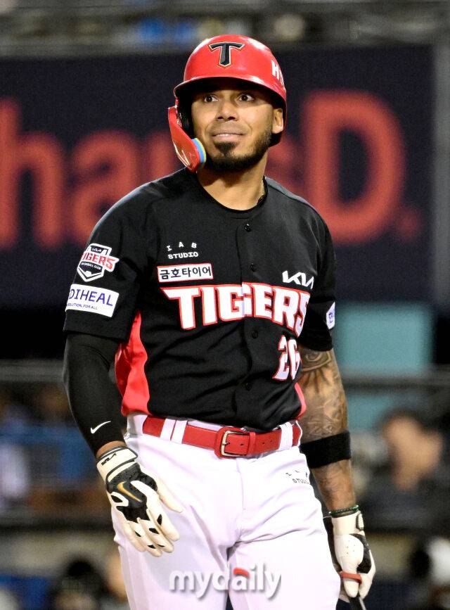 “다른 팀들이 너(카스트로) 분석 다 했을 거다, 얘는 나한테 이런 패턴으로 오는구나” 꽃범호 족집게 조언…KBO 적응? 스마트 야구