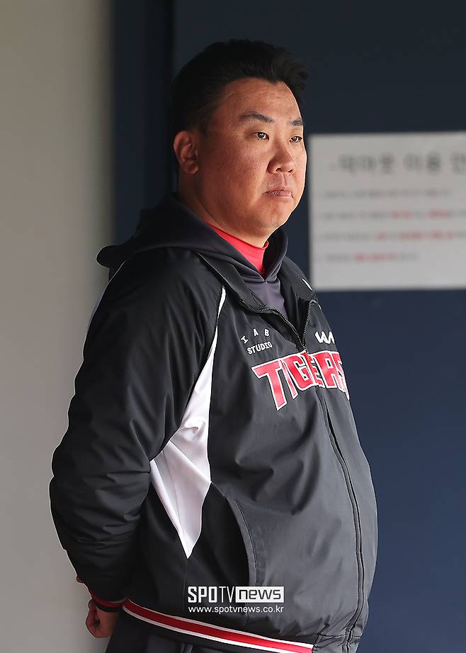 이범호 결단 빨라지고, 독해졌다? 선수단에 묵직한 경고 줬나… ‘함평 타이거즈’로 2등도 했었다