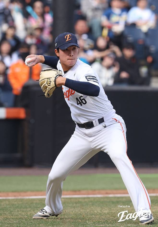 'ERA 22.50' 한화 150km 불펜 신무기 결국 2군행…잔혹한 현실, 아직 좌절할 단계 아니다