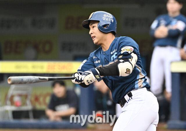 “야 그만쳐, 너무 많이 쳤다” 김성근보다 훈련 많이 시켰던 호부지가 이 선수는 말렸다…20홈런 3루수? 포스트 김주원 시대 대비