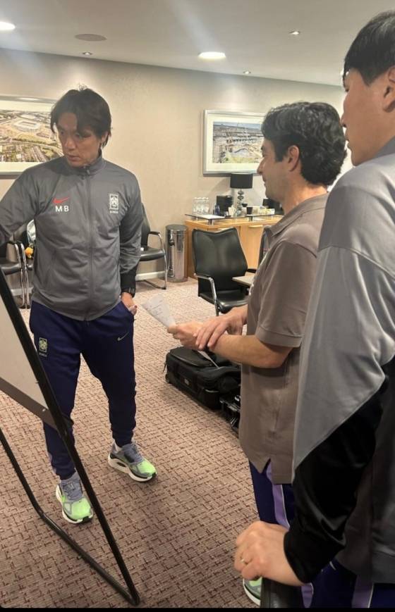 '기사 진짜 삭제됐다' 홍명보호 수석코치 단독 인터뷰, 더는 못 본다... '도대체 왜' 논란됐나