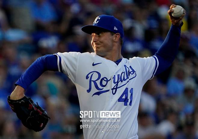 10승하고 방출됐지만