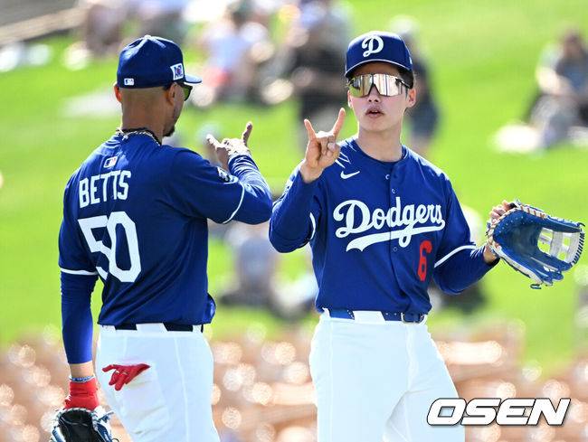 예상보다 심각한 베츠 부상…미안하지만 김혜성에게는 기회다...7일 토론토전 9번 유격수 선발 출장