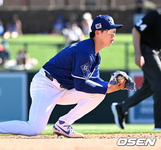 “공에 힘이 붙었다” 로버츠 감독도 극찬…트리플A에서 온 김혜성, 위기 처한 다저스 내야진의 '만능 키'