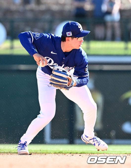 “공에 힘이 붙었다” 로버츠 감독도 극찬…트리플A에서 온 김혜성, 위기 처한 다저스 내야진의 '만능 키'