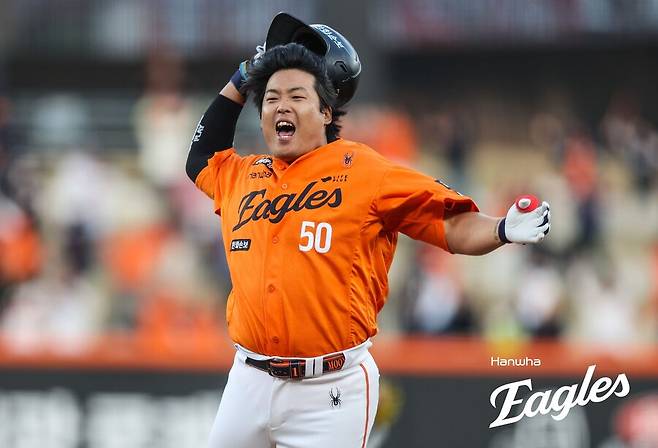 도대체 왜 100억 거금을 투자한거야? 한화는 득점권 괴물타자를 샀다…타점 1위 오버페이 논란 종결