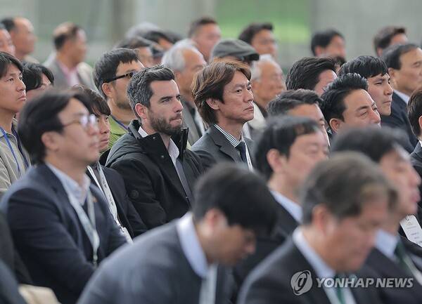 고교축구 결승전에 뜬 홍명보-김병지-이천수, 코리아풋볼파크 이색풍경[현장 메모]