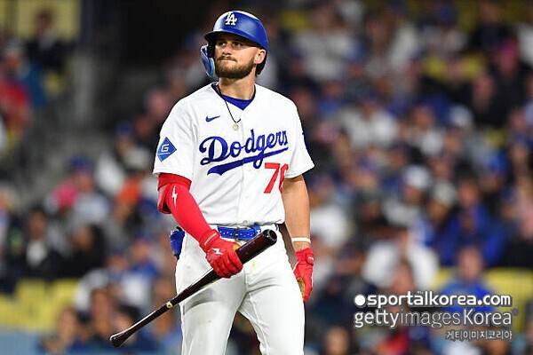 '첫 경기 홈런→21타수 1안타' 김혜성 밀어냈던 유망주 다시 부진 빠졌다…베츠 돌아오면 마이너로 밀려날까