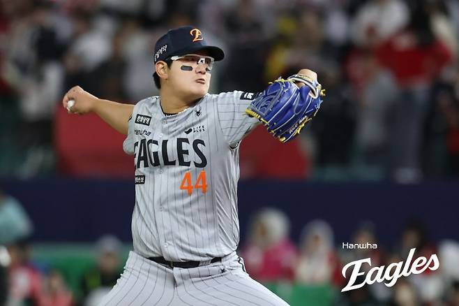 '또 아찔 볼볼볼볼' 김서현 야구 인생에 악몽이었던 그 경기장… 그때와 달랐다, 이번에는 웃었다