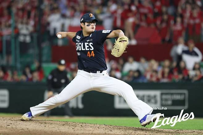 '또 아찔 볼볼볼볼' 김서현 야구 인생에 악몽이었던 그 경기장… 그때와 달랐다, 이번에는 웃었다