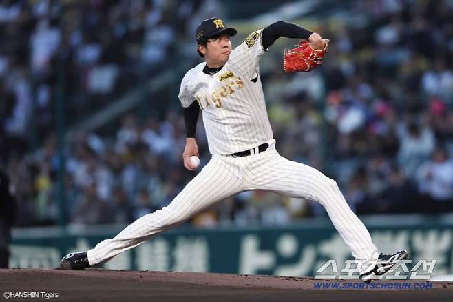 8회 105구 16K 신기록 눈앞에 두고 교체…투수 출신 레전드 감독