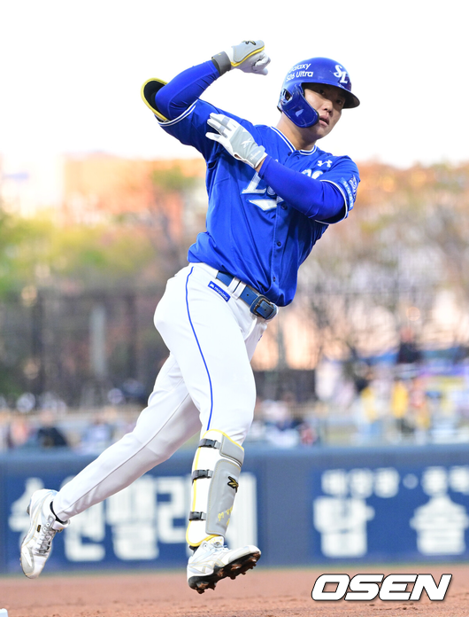 역전 이끈 3안타 폭발, 이러다 타격왕 하겠네...