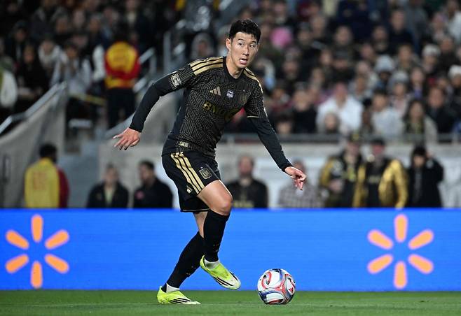 드디어 터진 손흥민 필드골+마르티네스 추가골→LAFC 북중미 챔스컵 4강 보인다…디펜딩 챔피언에 2-0 리드 (전반 종료)