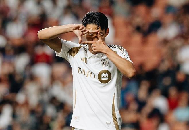 드디어 터진 손흥민 필드골+마르티네스 추가골→LAFC 북중미 챔스컵 4강 보인다…디펜딩 챔피언에 2-0 리드 (전반 종료)