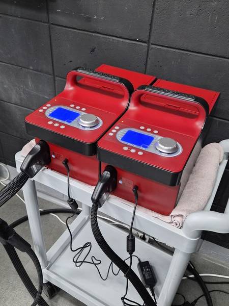 '지갑 여는 선배' 추신수, 2년치 연봉 반납하고 선수단에 환원...MLB에도 없는 '1억 치료기' 쐈다