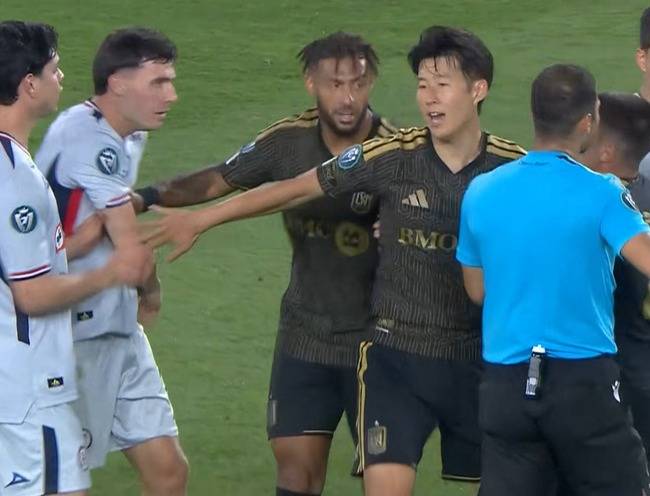 '바쁘다 바빠' 손흥민, '시즌 첫 필드골'→경기 도중 '신경전'까지 말렸다...LAFC, 크루스 아술에 3-0 완승