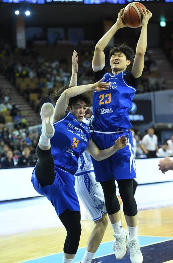 [STN@현장] '눈물의 고별전' 삼성, 피하지 못한 5년 연속 꼴찌… 희망을 쏘아 올린 '투지와 팬심'