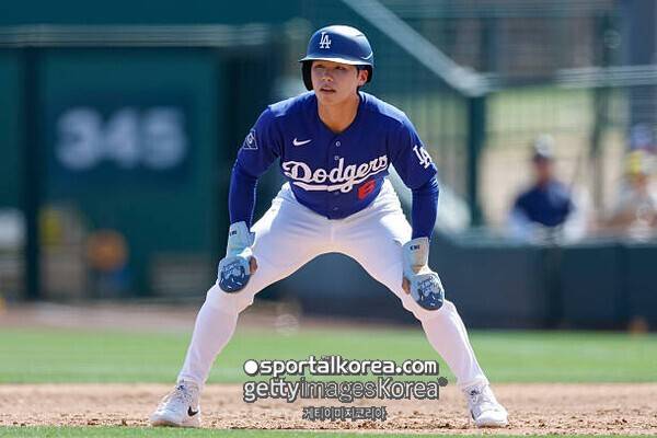 '플래툰 상황도 아닌데' 김혜성, 연속안타 날리고도 벤치행…'2루 유망주·WS 영웅' 동반 선발 출전