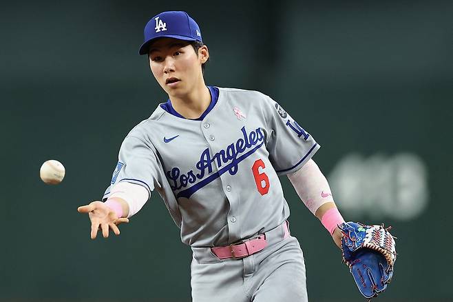 진짜 2경기만 기회준 ‘냉정한’ 로버츠 감독…2경기 연속 ‘멀티출루’ 활약에도 김혜성은 ‘선발 제외’