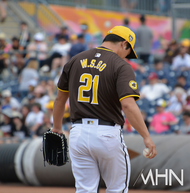 '추락하는' 韓 대표팀 마무리 고우석, 끝이 안 보인다…마이너리그 '더블 A'로 강등, 메이저리그 꿈 더 멀어졌다