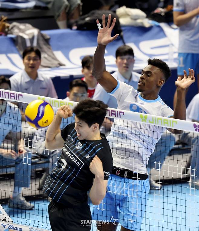 대한항공 외인 교체 오히려 '악수' 되나, 허수봉