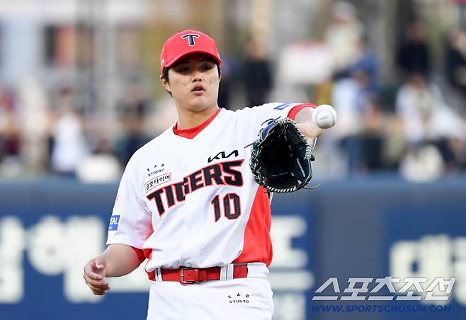 '데뷔 첫 승 챙겨줄 때가 아니었다' 인내심 한계 이범호 감독, 팀 분위기가 먼저였다 [광주 현장]