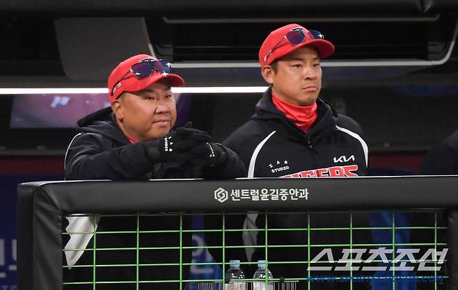 '데뷔 첫 승 챙겨줄 때가 아니었다' 인내심 한계 이범호 감독, 팀 분위기가 먼저였다 [광주 현장]