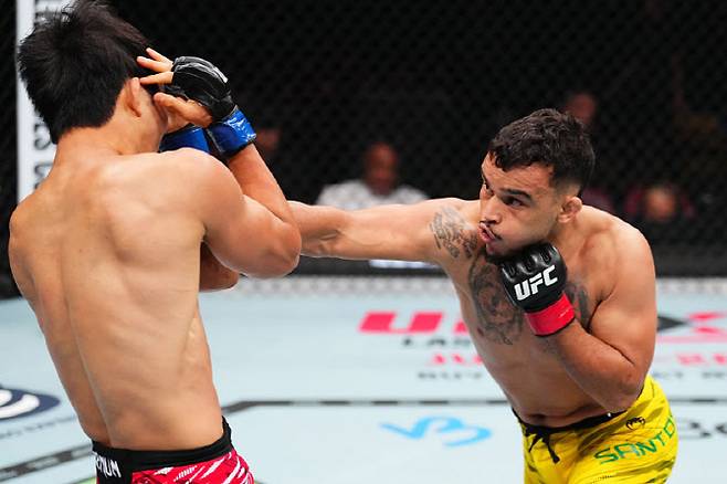 '슈퍼보이' 최두호, 17개월 만에 옥타곤 복귀...상대는 '한국선수 킬러'