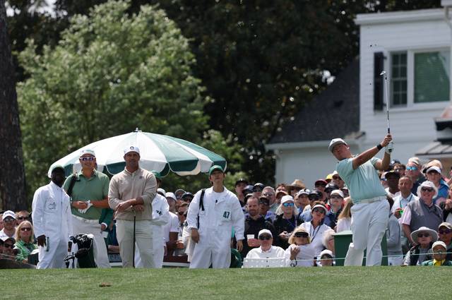 임성재 캐디로 나선 송중기, 티샷뒤 “아직도 다리가 후들”