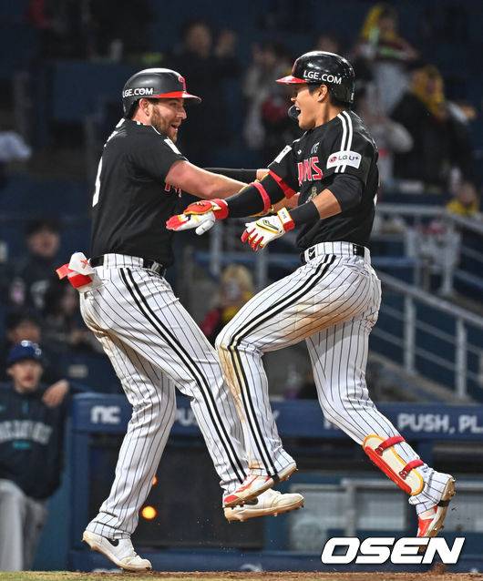 LG 트레이드 복덩이, 4할 맹타에 250일 만에 홈런까지…극적인 동점포 “지환이 형 조언 덕분이에요”