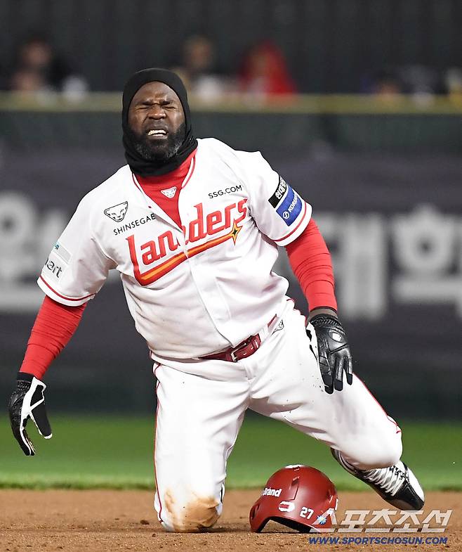 9회말 1점차 무사 1-2루, 흔들리는 김서현, 여기서 에레디아...천금 찬스가 왜 재앙이 됐나 [인천 현장]