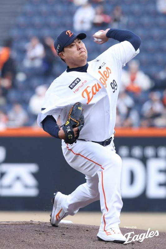 “재수가 없었다” 류현진 진짜 8년 170억 완주하나… 한밭도, 넥센도 옛말이지만 전설은 건재하다