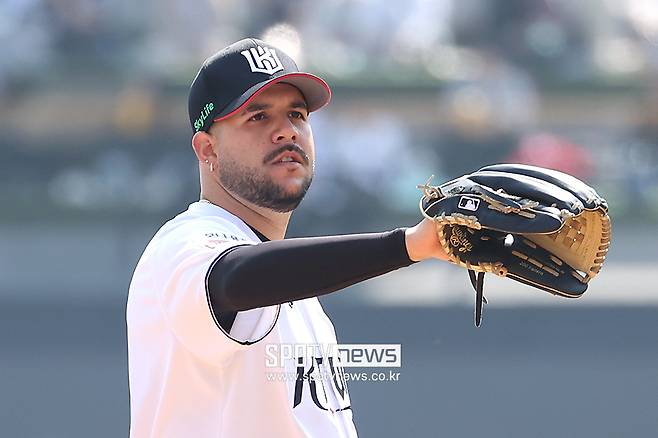 이래서 KBO 컴백 소문 잠잠해졌나…153km 강속구에 깜짝, 기적의 ML 생존기 계속된다