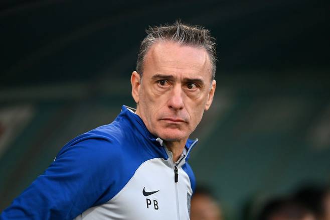 “유력한 차기 사령탑 후보…최종 결정만 남았다” 한국 ‘월드컵 16강’ 이끈 벤투 감독, 가나 지휘봉 잡고 현장 복귀할 수도