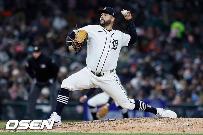 WBC 우승 영웅이었는데...패전 처리인가, 볼넷→안타→볼넷, ERA 6.35 불안감 어쩌나