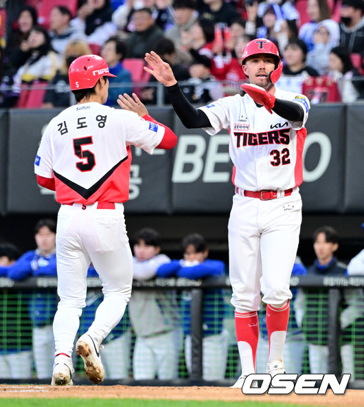 전 경기 안타에 절실함으로 80억 유격수 공백 지웠다...박수 보낸 이범호 뼈있는 주문