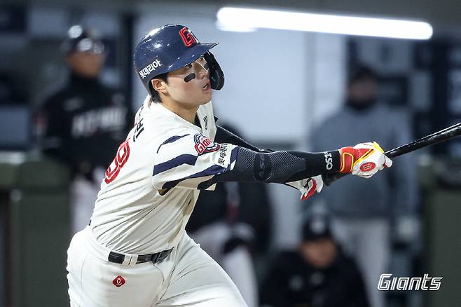 속상해도 절대 티 안 낸다 → 롯데 손성빈이 스트레스 푸는 법.