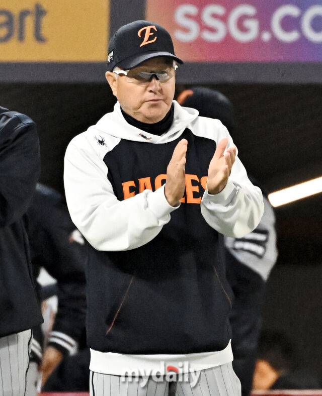 '타율 .429→.133' 한화 슈퍼루키에게 벌써 성장통 찾아왔나…김경문 응원한다