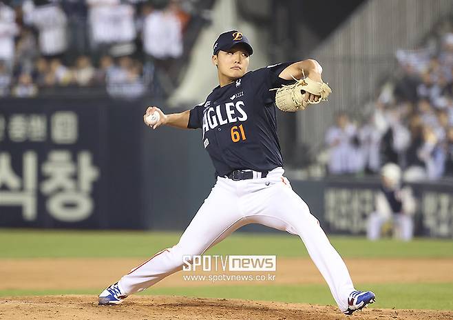 '어쩌라고 막았잖아' 한화 시청률 폭발시킨 그 밀당… 정우주-김서현 예방주사 다 맞았다