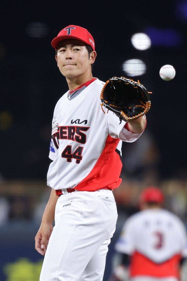 “내 뒤에 1명 쓰는 것과 2명 쓰는 것은 큰 차이” 광주에 뜬 태양은 감동이다…3이닝 홀드보다 KIA라니[MD광주]