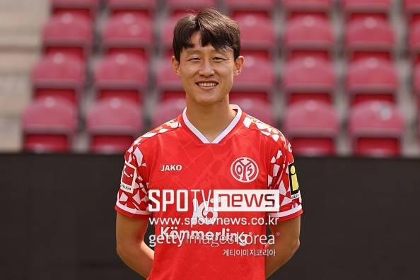 손흥민과 韓 국가대표 ‘절친’, 사상 첫 유럽대항전 우승 보인다…이재성 ‘발가락 부상’ 결장했지만→마인츠, 스트라스부르 2-0 꺾고 컨퍼런스리그 4강 ‘파란불’