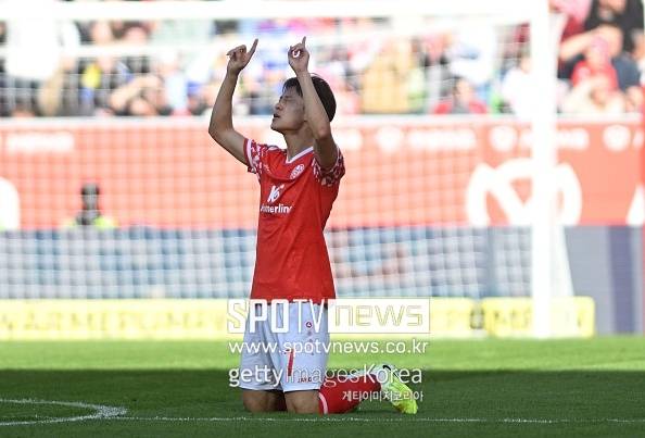 손흥민과 韓 국가대표 ‘절친’, 사상 첫 유럽대항전 우승 보인다…이재성 ‘발가락 부상’ 결장했지만→마인츠, 스트라스부르 2-0 꺾고 컨퍼런스리그 4강 ‘파란불’