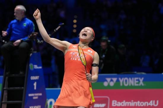 안세영에 '와르르' 무너졌다…AN, 日 배드민턴 아이돌 혼냈다→6전 전승 미야자키 맞아 1게임 21-16 따내