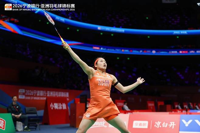 안세영 컴퓨터샷에 크게 무너졌다→日 아이돌 진땀 뻘뻘…AN, 아시아선수권 8강, 미야자키와 2게임도 21-10 가볍게 격파+4강행