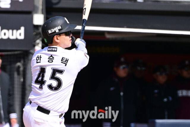 '천만다행' 타율 0.600 3루수 내일(11일) 합류한다! 출전은 체크 후 결정…KT 포수 운영 변경 예정 [MD수원]