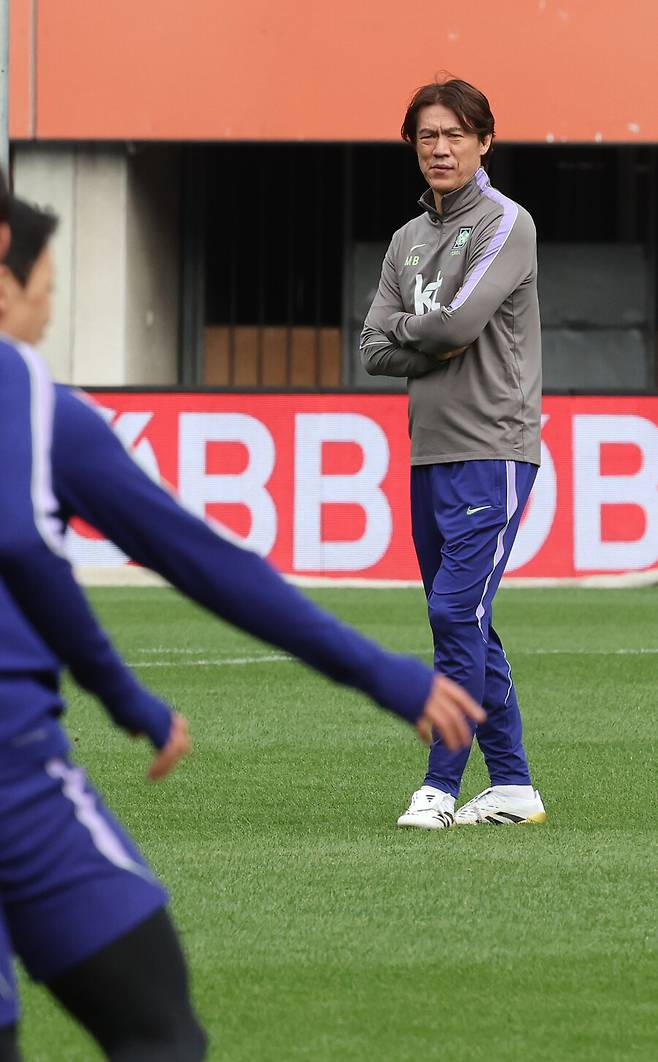 “홍명보 나가” 김영광 소신발언 “이정효 감독이 대표팀 부임해야”…“시즌 도중 또 감독 빼오란 말이냐” 비판에 “당장 선임해라는 말 아냐” 정중하게 해당 발언 설명